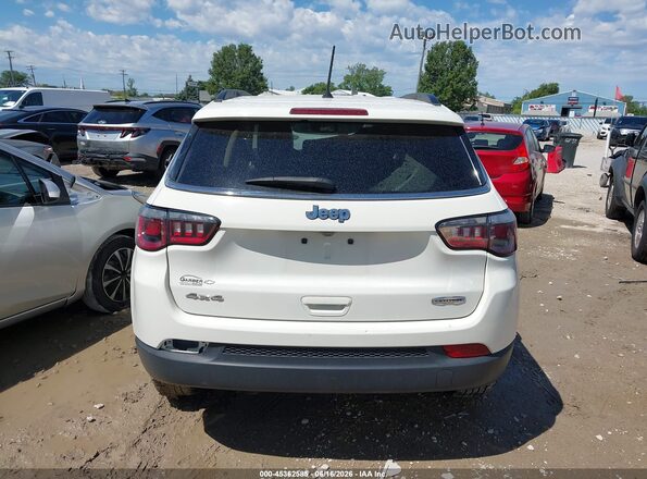 3C4NJDBBXJT366397 2018 JEEP COMPASS White 
