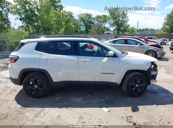 3C4NJDBBXJT366397 2018 JEEP COMPASS White უკანა სალონის ხედი