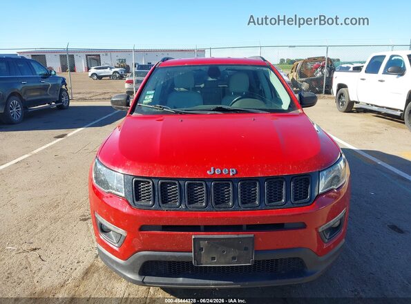 3C4NJDBBXJT457668 2018 JEEP COMPASS Red ხელსაწყოთა პანელის ხედი