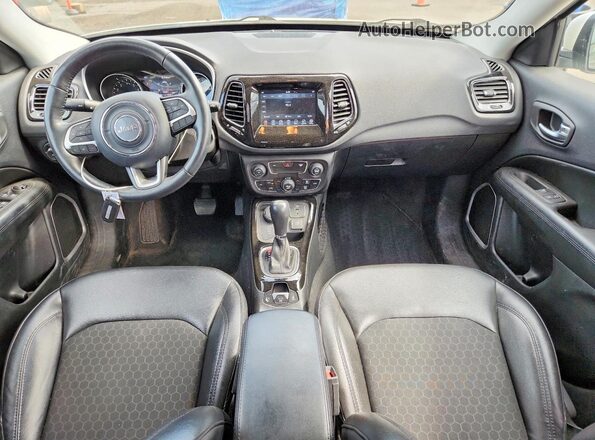 3C4NJDBBXJT481128 2018 JEEP COMPASS White 