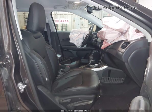 3C4NJDBBXKT594014 2019 JEEP COMPASS Серый Вид салона спереди