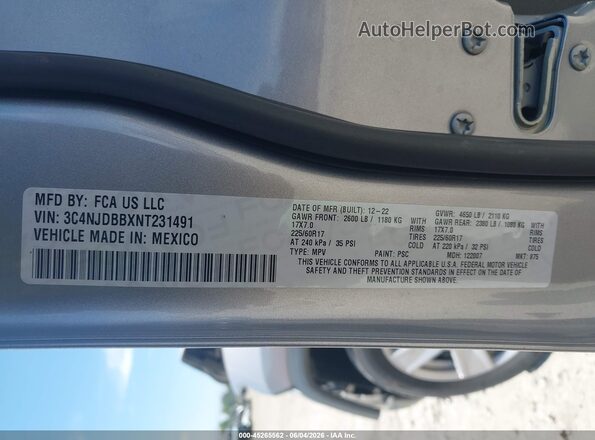 3C4NJDBBXNT231491 2022 JEEP COMPASS Silver Engine compartment view