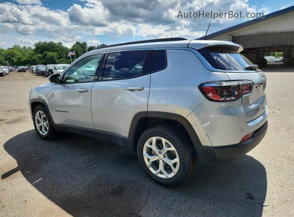 3C4NJDBN0RT124501 2024 JEEP COMPASS Silver 