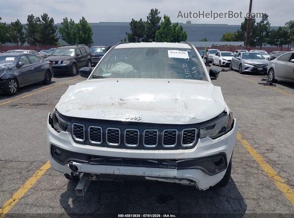 3C4NJDBN0ST537170 2025 JEEP COMPASS White უკანა სალონის ხედი