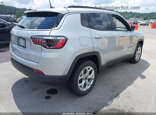 3C4NJDBN0ST598969 2025 JEEP COMPASS Silver Задня права чверть