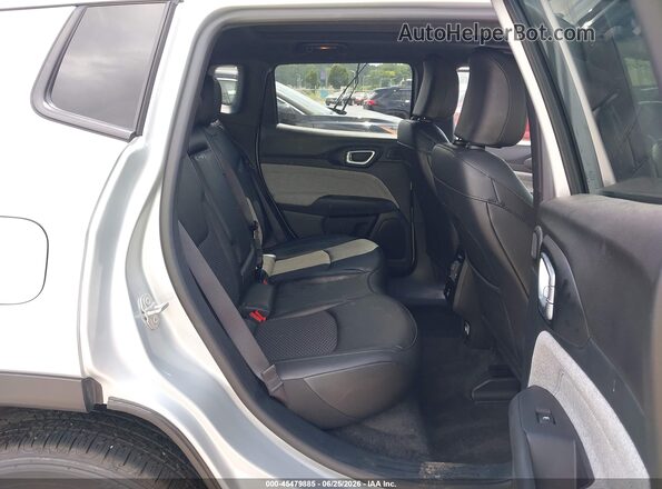 3C4NJDBN0ST598969 2025 JEEP COMPASS Silver Вид наклейки з VIN-кодом