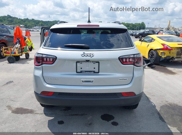 3C4NJDBN0ST598969 2025 JEEP COMPASS Silver 