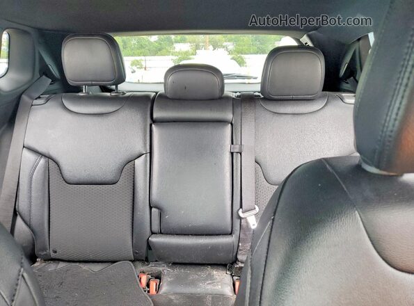 3C4NJDBN1ST524962 2025 JEEP COMPASS Белый Вид задних сидений