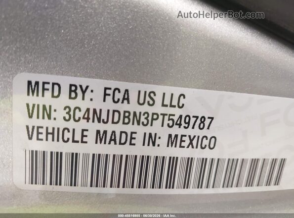3C4NJDBN3PT549787 2023 JEEP COMPASS Silver ძრავის განყოფილების ხედი