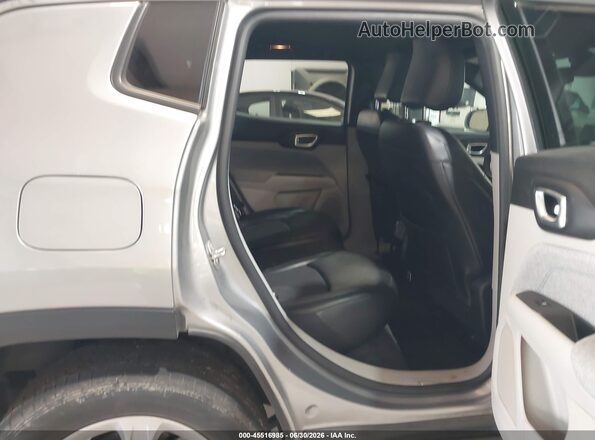 3C4NJDBN3PT549787 2023 JEEP COMPASS Silver VIN კოდის სტიკერის ხედი