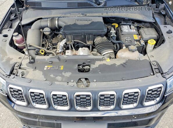 3C4NJDBN3RT133144 2024 JEEP COMPASS Black ძრავის განყოფილების ხედი