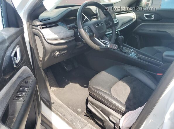 3C4NJDBN3RT584140 2024 JEEP COMPASS Белый Вид салона спереди