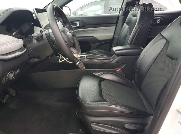 3C4NJDBN5PT552707 2023 JEEP COMPASS White 