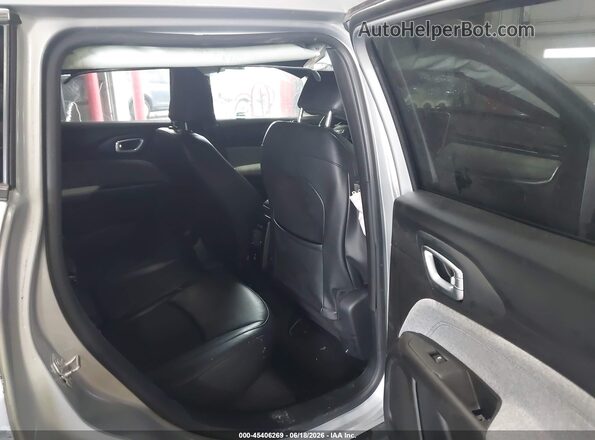 3C4NJDBN5ST553574 2025 JEEP COMPASS Silver VIN կոդի պիտակի տեսք