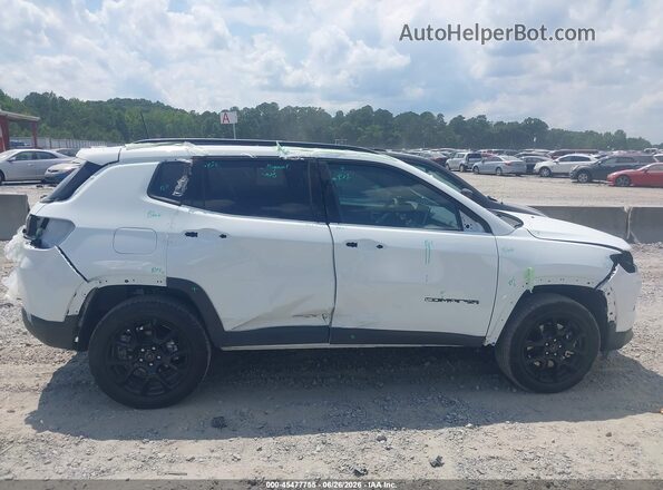 3C4NJDBN5TT193644 2026 JEEP COMPASS White Rear interior view