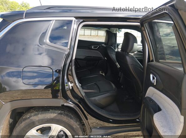 3C4NJDBN6PT540386 2023 JEEP COMPASS Black VIN sticker view