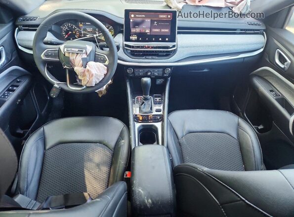 3C4NJDBN6PT547970 2023 JEEP COMPASS Silver Вид панелі приладів