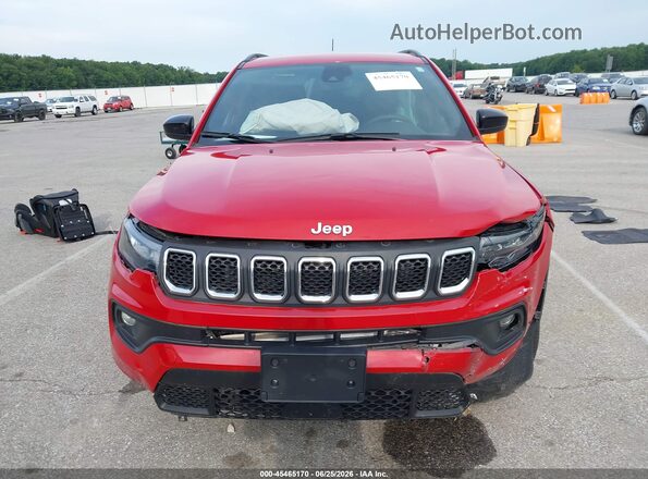 3C4NJDBN7PT548576 2023 JEEP COMPASS Red Instrument cluster view