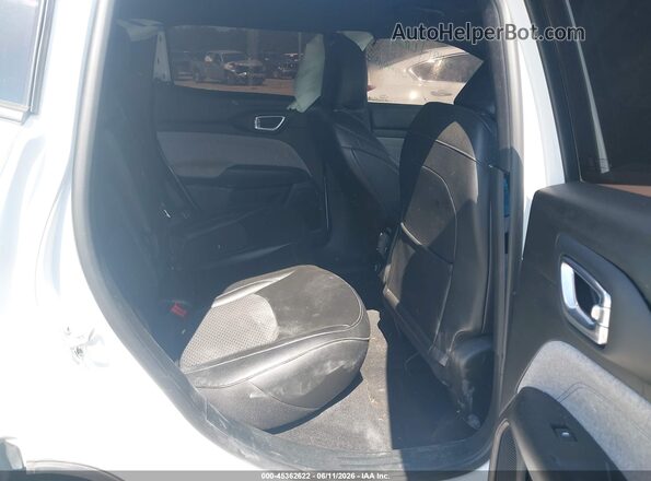 3C4NJDBN7RT117061 2024 JEEP COMPASS White 