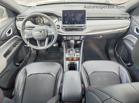 3C4NJDBN8PT544049 2023 JEEP COMPASS White Vista del salpicadero