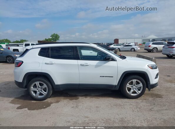 3C4NJDBN8PT553382 2023 JEEP COMPASS White Rear interior view