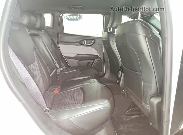 3C4NJDBN8ST592854 2025 JEEP COMPASS White უკანა სავარძლების ხედი