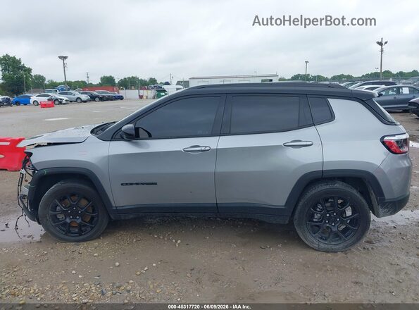3C4NJDBN9PT563158 2023 JEEP COMPASS Silver Vista interior de 360 grados