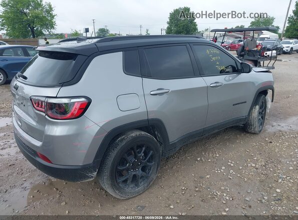 3C4NJDBN9PT563158 2023 JEEP COMPASS Silver Trasero derecho