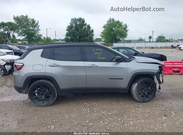 3C4NJDBN9PT563158 2023 JEEP COMPASS Silver Vista interior trasera