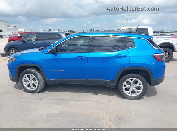 3C4NJDBN9RT129390 2024 JEEP COMPASS Blue Vista interior de 360 grados