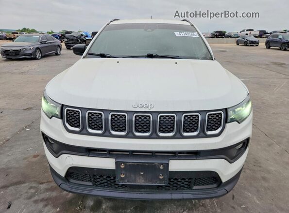 3C4NJDBNXPT525048 2023 JEEP COMPASS White Front view