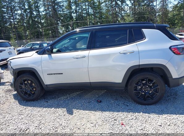 3C4NJDBNXRT156971 2024 JEEP COMPASS Silver Панорамний вид салону 360°