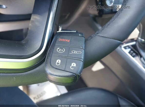 3C4NJDBNXRT583020 2024 JEEP COMPASS Черный Вид панели приборов