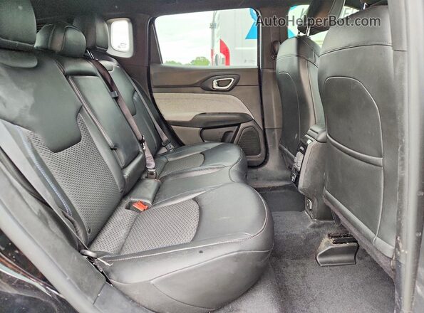3C4NJDBNXST574923 2025 JEEP COMPASS Black Widok wnętrza z tyłu