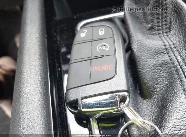 3C4NJDBNXTT163460 2026 JEEP COMPASS Silver წინა პანელის ხედი