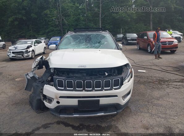 3C4NJDCB0JT245702 2018 JEEP COMPASS White Widok wnętrza z tyłu