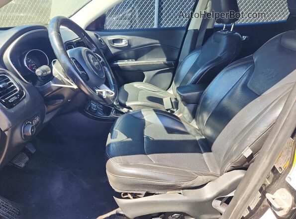 3C4NJDCB0JT332516 2018 JEEP COMPASS Черный 