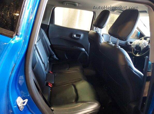3C4NJDCB0JT365886 2018 JEEP COMPASS Синий Вид задней части салона