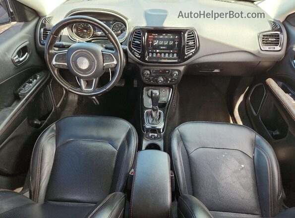 3C4NJDCB0KT854208 2019 JEEP COMPASS Silver წინა პანელის ხედი