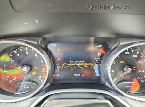3C4NJDCB0KT854208 2019 JEEP COMPASS Silver ხელსაწყოთა პანელის ხედი