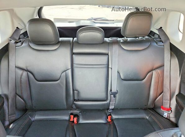 3C4NJDCB0KT854208 2019 JEEP COMPASS Silver უკანა სავარძლების ხედი