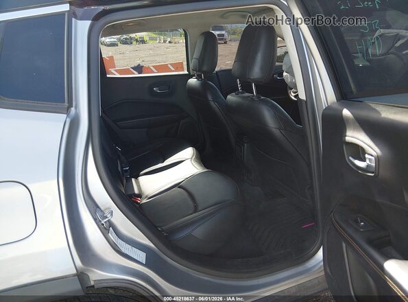 3C4NJDCB0MT578762 2021 JEEP COMPASS Black VIN sticker view