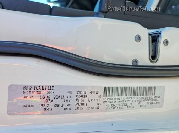 3C4NJDCB1JT175191 2018 JEEP COMPASS White 