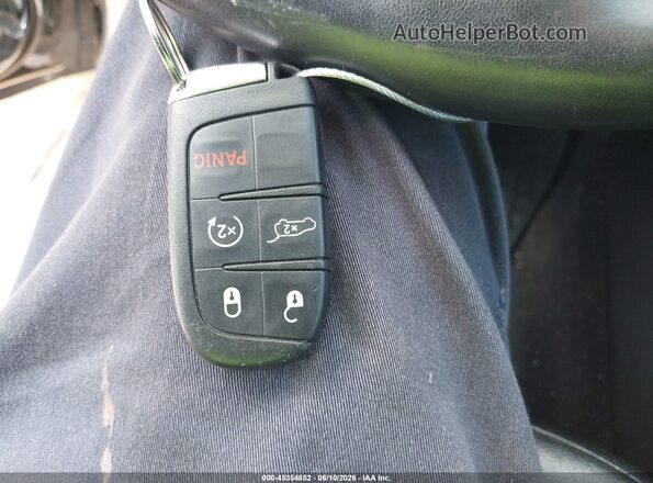 3C4NJDCB1JT340737 2018 JEEP COMPASS Черный Вид панели приборов