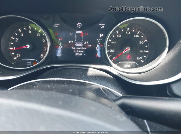 3C4NJDCB1JT340737 2018 JEEP COMPASS Черный Вид задних сидений