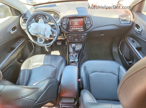 3C4NJDCB1KT734479 2019 JEEP COMPASS Blue Вид панелі приладів