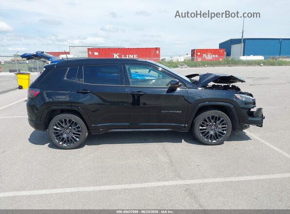 3C4NJDCB1NT164777 2022 JEEP COMPASS Black Widok wnętrza z tyłu