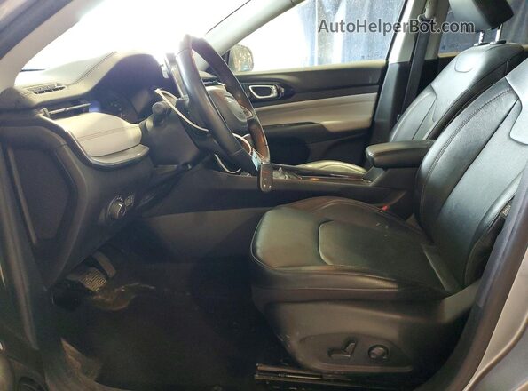 3C4NJDCB1NT227733 2022 JEEP COMPASS Silver Widok wnętrza z przodu
