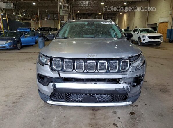 3C4NJDCB1NT227733 2022 JEEP COMPASS Silver Widok z przodu