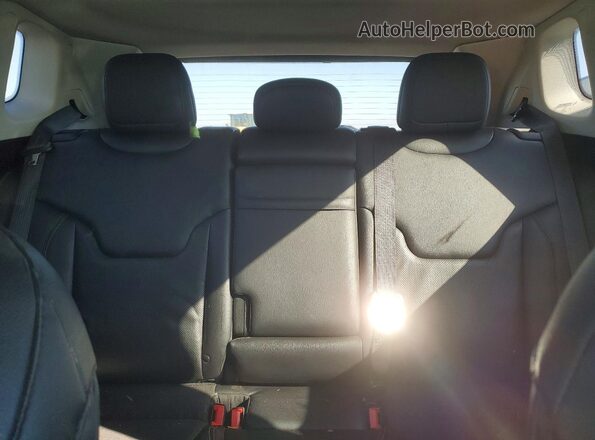 3C4NJDCB2HT688587 2017 JEEP COMPASS White Вид задніх сидінь